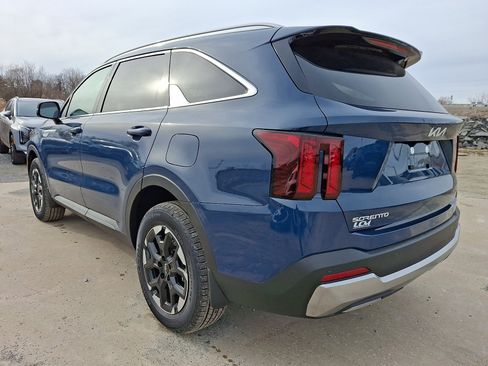 New 2026 Kia Sorento S w/ S Panoramic Sunroof Package image 4