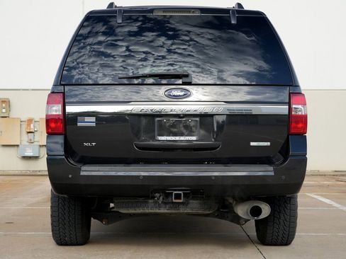 Used 2015 Ford Expedition XLT RWD image 17
