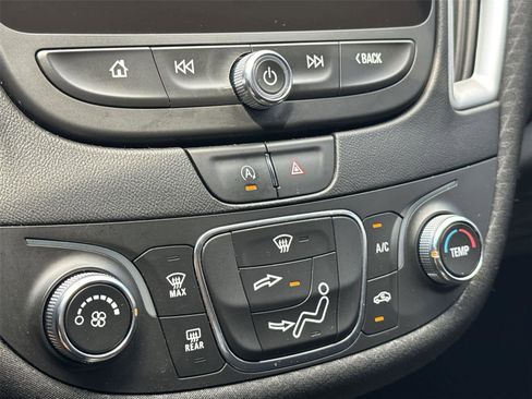 Used 2022 Chevrolet Malibu LS FWD image 19