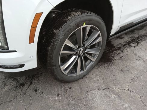 New 2026 Cadillac Escalade ESV Sport w/ Touring Package image 6