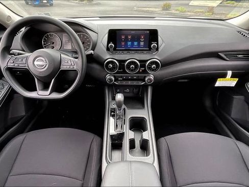 New 2025 Nissan Sentra S image 6