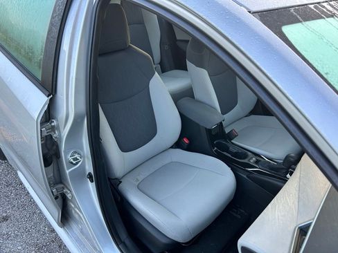 Used 2020 Toyota Corolla LE w/ LE Convenience Package image 14