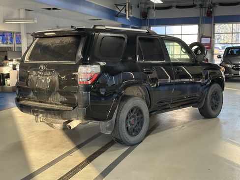 Used 2022 Toyota 4Runner SR5 Premium w/ Moonroof Package image 5
