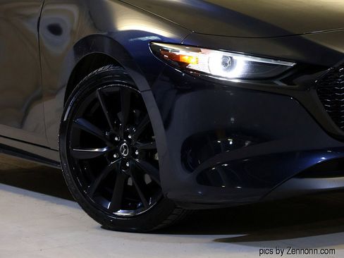 Used 2020 MAZDA MAZDA3 Premium Package image 3