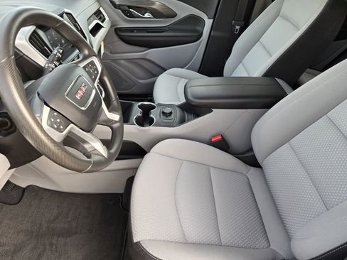 Used 2024 GMC Terrain SLE w/ Fleet Convenience Package image 11