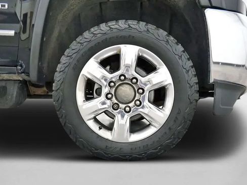 Used 2019 GMC Sierra 2500 SLT w/ Driver Alert Package AWD/4WD image 35