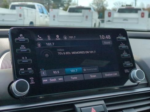 Used 2018 Honda Accord Sport image 16