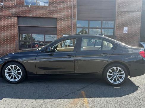 Used 2016 BMW 320i xDrive Sedan AWD/4WD image 9