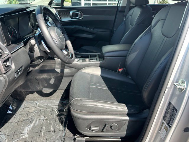 Used 2023 Kia Sorento EX AWD/4WD image 19