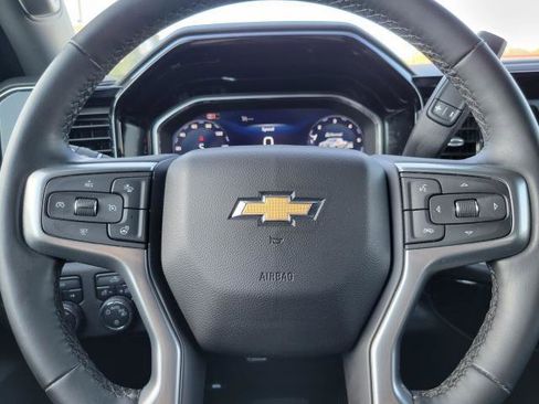 Used 2024 Chevrolet Silverado 1500 LT AWD/4WD image 10