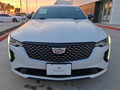 Used 2022 Cadillac CT4 Luxury w/ Sun And Sound Package image 2