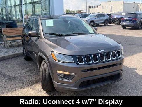 Used 2020 Jeep Compass Latitude w/ Popular Equipment Group FWD image 4