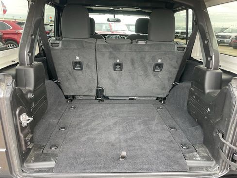 Used 2021 Jeep Wrangler Unlimited Sport image 28