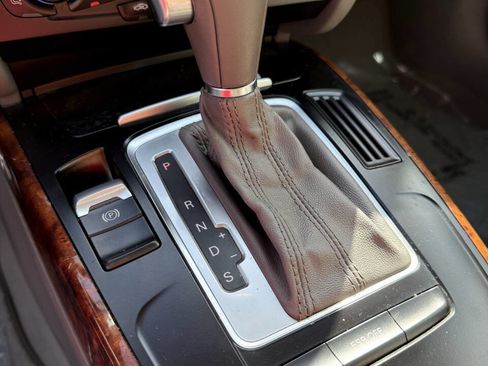 Used 2010 Audi A4 2.0T Premium Plus image 18