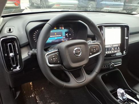 New 2026 Volvo XC40 B5 Plus w/ Protection Package Premier image 5