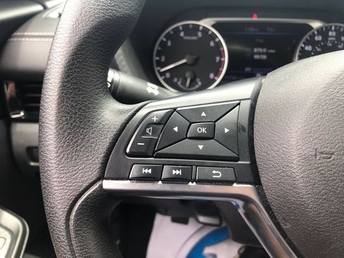 Used 2024 Nissan Sentra SV FWD image 27