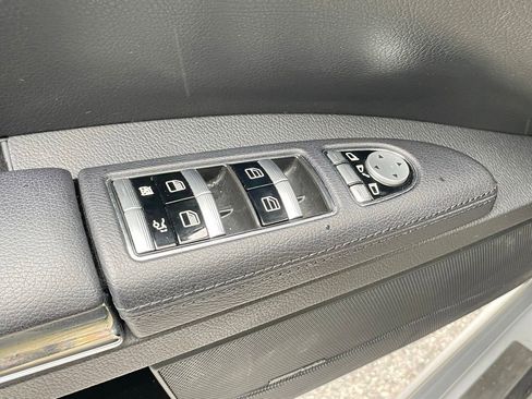 Used 2013 Mercedes-Benz S 550 4MATIC image 23