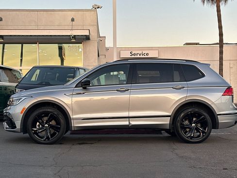 Certified 2023 Volkswagen Tiguan SE R-Line image 7