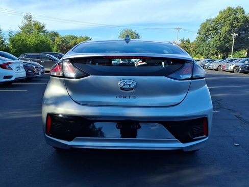 Used 2022 Hyundai Ioniq SEL FWD image 6