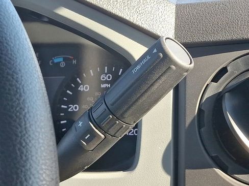 Used 2023 Ford F650 2WD Regular Cab Super Duty image 13