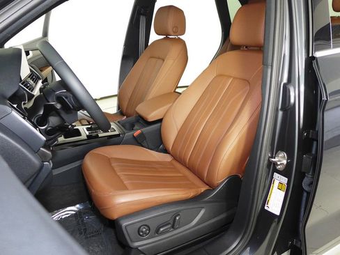 Used 2023 Audi Q5 2.0T Premium image 21