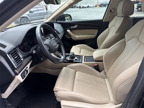 Used 2021 Audi Q5 Prestige w/ Prestige Package image 8