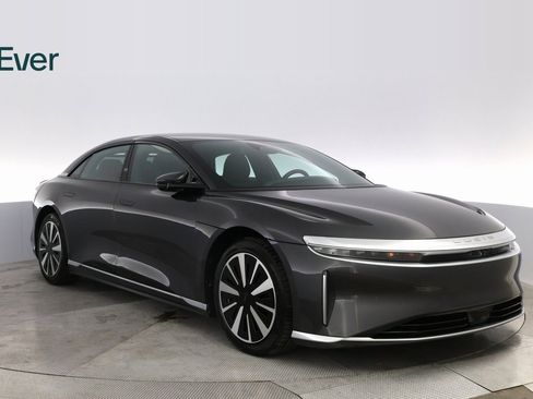 Used 2023 Lucid Air Touring image 4