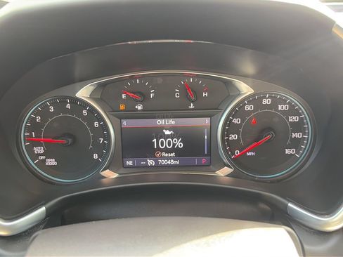 Used 2022 Chevrolet Equinox Premier FWD image 24