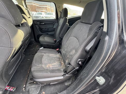 Used 2017 Chevrolet Traverse LT image 19