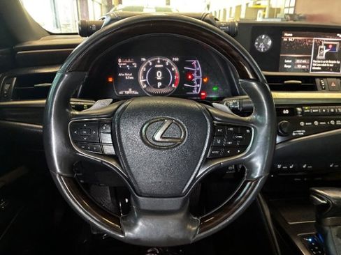 Used 2019 Lexus ES 350 w/ Premium Package FWD image 18
