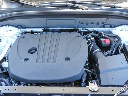 New 2026 Volvo XC60 B5 Plus w/ Climate Package PRO image 14