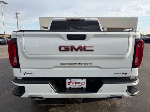 Used 2024 GMC Sierra 1500 AT4 w/ Technology Package AWD/4WD image 14