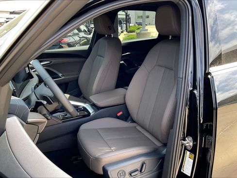 Used 2026 Audi Q5 Premium AWD/4WD image 9