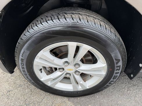 Used 2010 Chevrolet Equinox LTZ FWD image 10