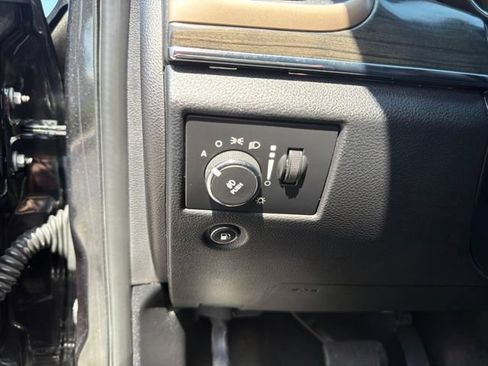 Used 2015 Jeep Grand Cherokee Overland AWD/4WD image 10