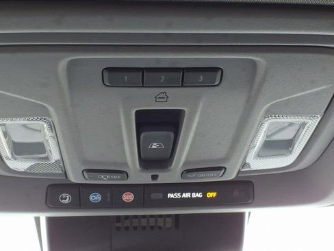 Certified 2022 Chevrolet Silverado 1500 LTZ w/ Technology Package image 25