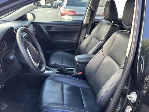 Used 2018 Toyota Corolla XSE FWD image 11
