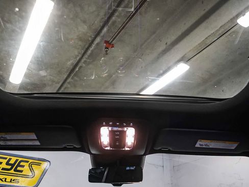 Used 2025 Mercedes-Benz GLB 35 AMG AMG GLB 35 image 16