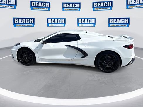 Used 2023 Chevrolet Corvette Stingray Premium Conv w/ Z51 Performance Package RWD image 5