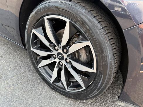 Used 2023 Chevrolet Malibu RS w/ LPO, Floor Liner Package FWD image 9