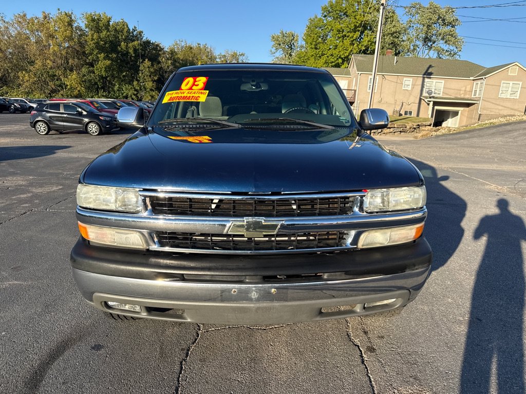 Used 2003 Chevrolet Suburban LS w/ LS Preferred Equipment Group RWD image 3