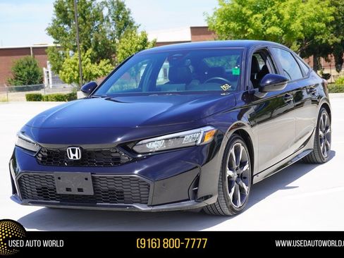 Used 2025 Honda Civic Sport Touring image 1