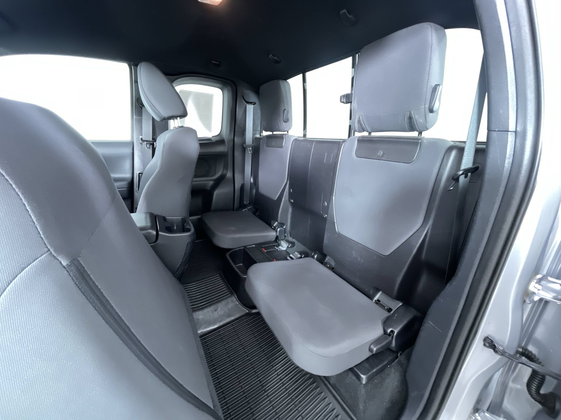 Used 2018 Toyota Tacoma TRD Sport AWD/4WD image 22