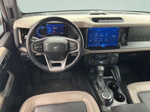 Used 2023 Ford Bronco Wildtrak AWD/4WD image 11