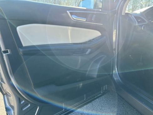 Used 2022 Ford Edge SEL w/ Convenience Package image 28