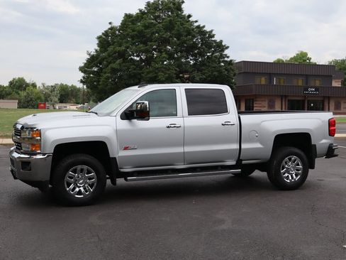 Used 2019 Chevrolet Silverado 2500 LTZ w/ Duramax Plus Package AWD/4WD image 10