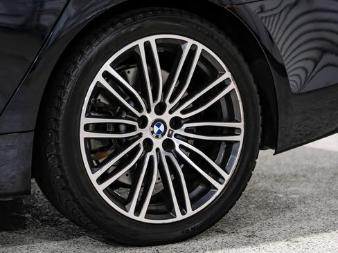 Used 2019 BMW 540i xDrive w/ M Sport Package image 61