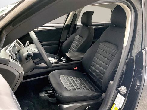 Used 2016 Ford Fusion SE image 21