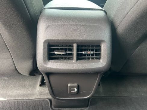 Used 2024 Chevrolet Equinox LS w/ LS Convenience Package FWD image 17