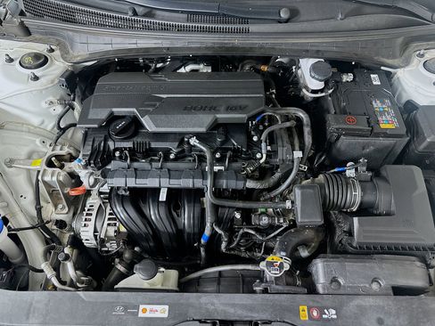 Used 2024 Hyundai Elantra Limited FWD image 33